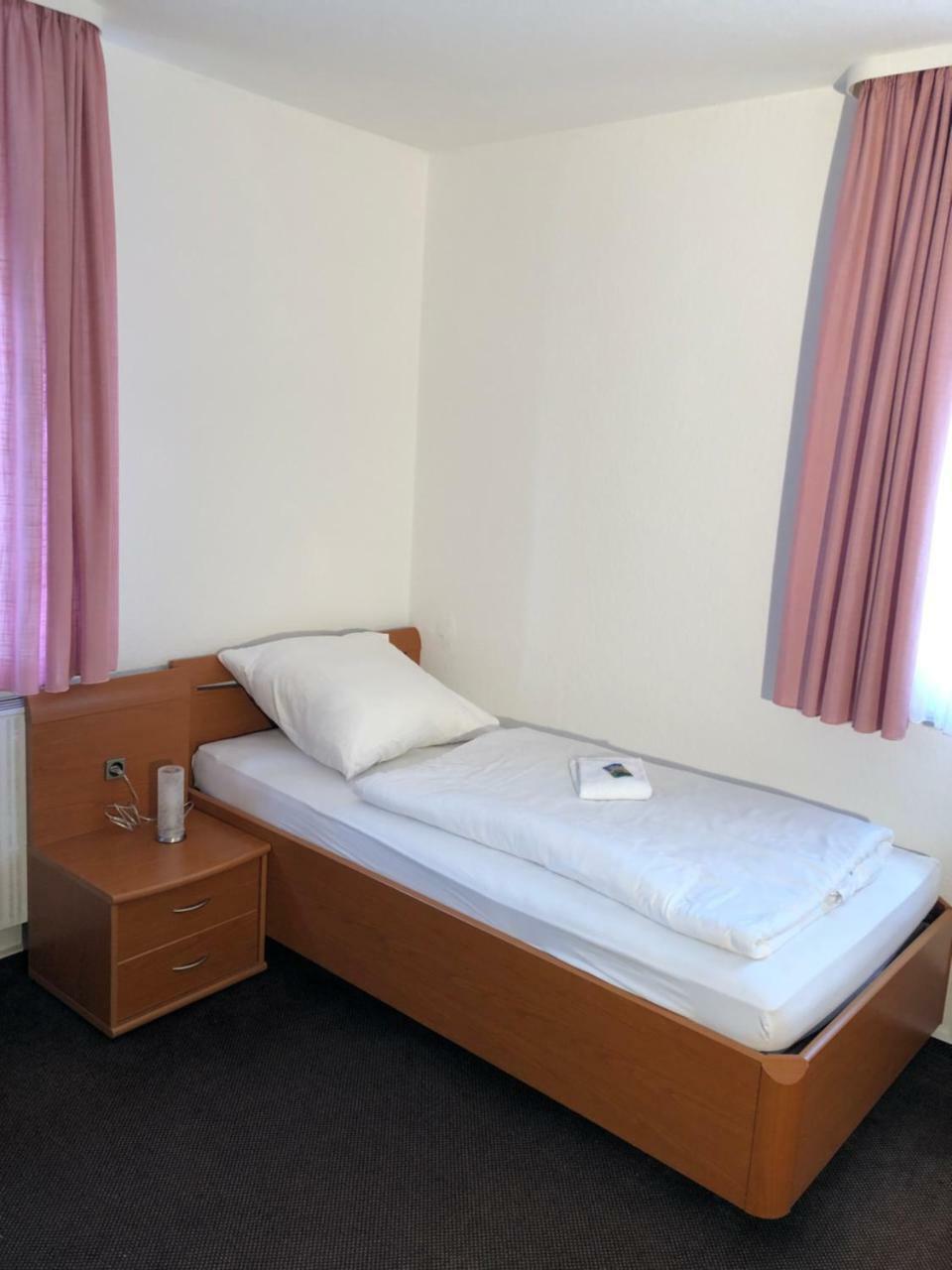 Hotel Mivano Lehrte Ngoại thất bức ảnh