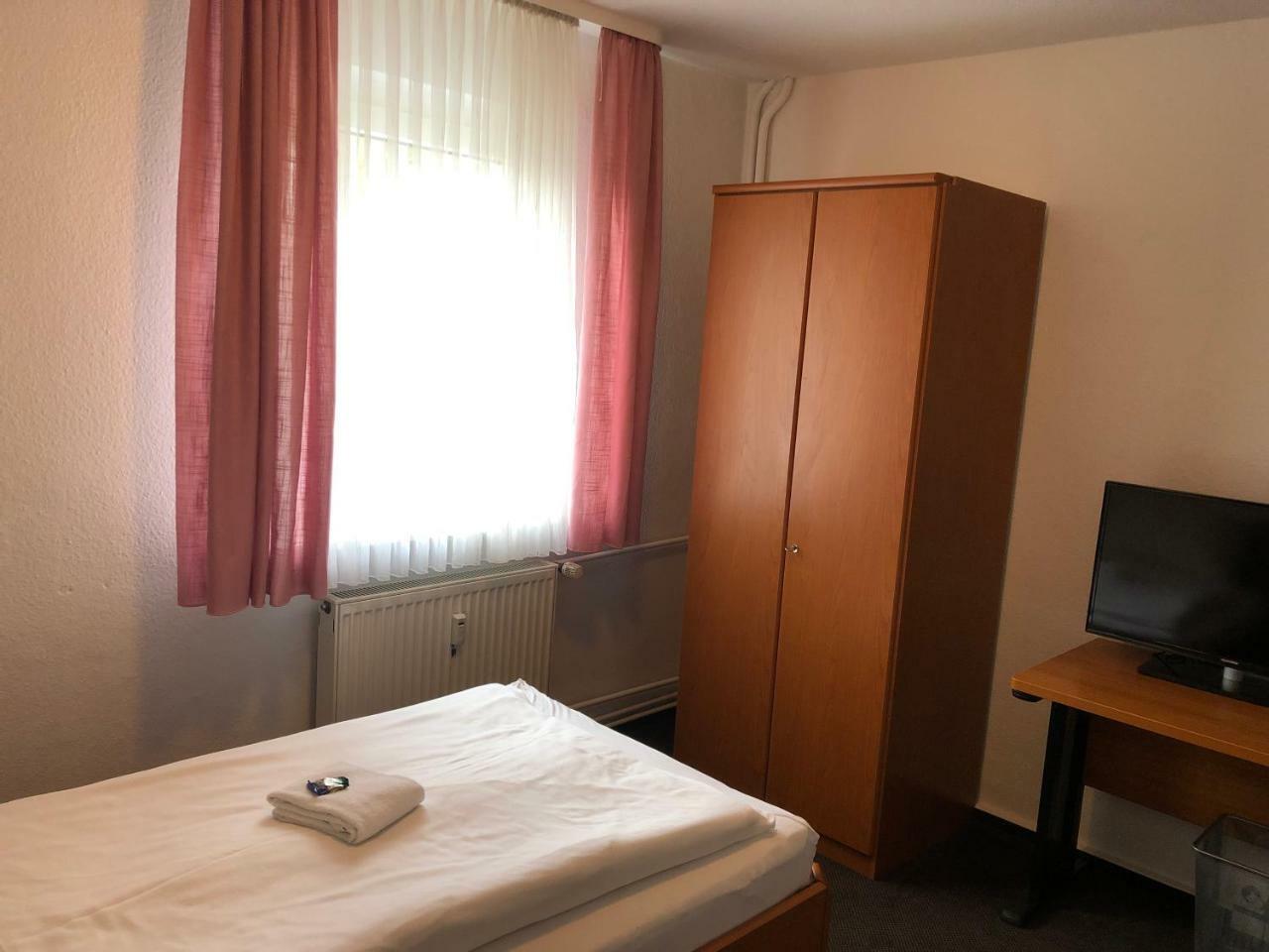 Hotel Mivano Lehrte Ngoại thất bức ảnh